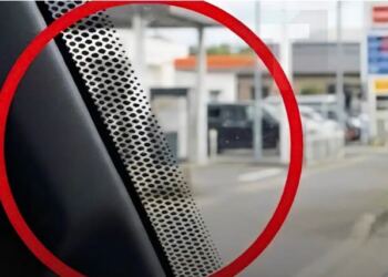 Τι είναι οι μαύρες κουκκίδες στο παρμπρίζ