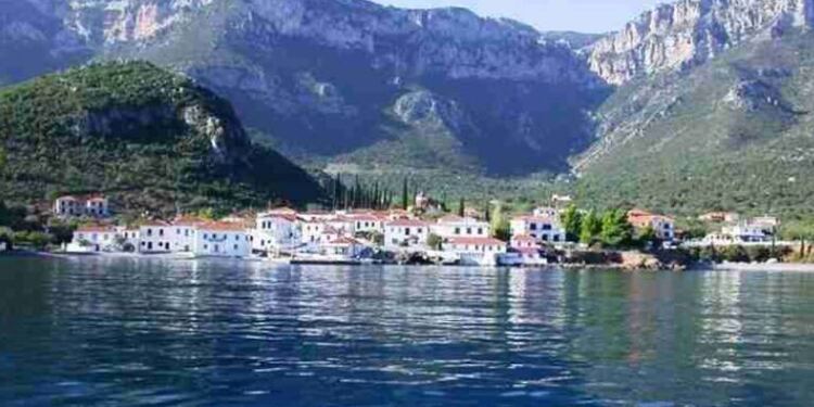 Το χωριό του Μοριά που απομονώθηκε από την υπόλοιπη Ελλάδα για να γλυτώσει από τους πειρατές.