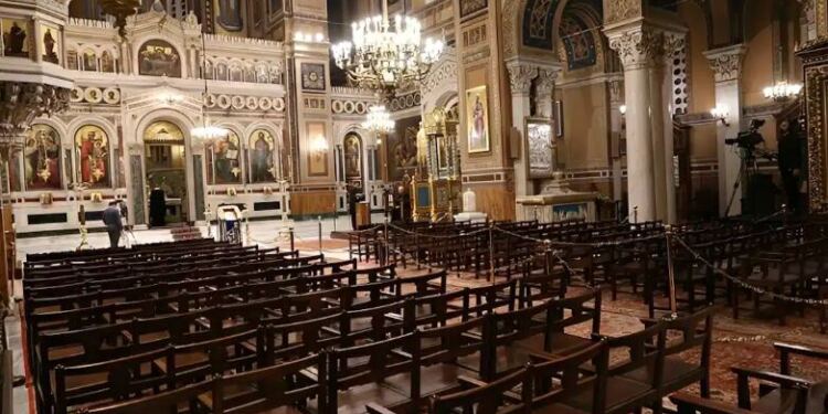 Ξέχασαν παιδιά Δημοτικού στην εκκλησία μετά τον εκκλησιασμό – Αναστάτωση και έρευνα