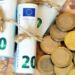 Αυτόματα στους λογαριασμούς: Από 2 Απριλίου πληρώνονται επιδόματα και δώρο Πάσχα