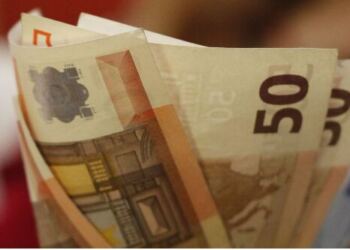 300€ από τη ΔΥΠΑ: Ποιοι μπαίνουν στη λίστα χωρίς αίτηση