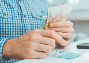 Συντάξεις και αναδρομικά: Ποιοι περιμένουν επιστροφές έως 35.000 ευρώ