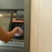 ΟΠΕΚΑ: Δίνει επίδομα έως 1.000 ευρώ σε γονείς – Δείτε εάν τα δικαιούστε