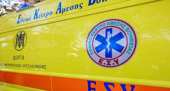 Θρήνος στη Λαμία: Μητέρα έμεινε δίπλα στον νεκρό γιο της για περισσότερο από ένα 24ωρο